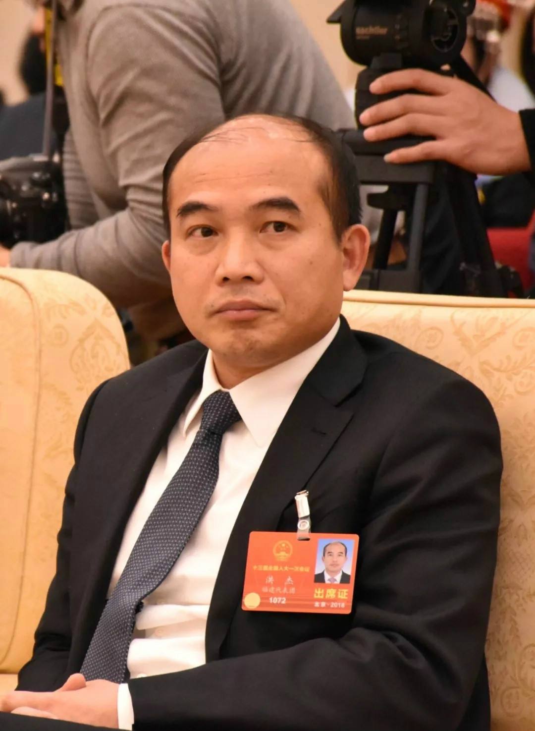 洪杰.jpg